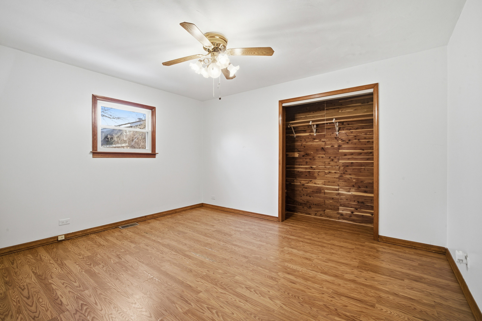 13310 W Greenview Drive, Wadsworth, IL 60083