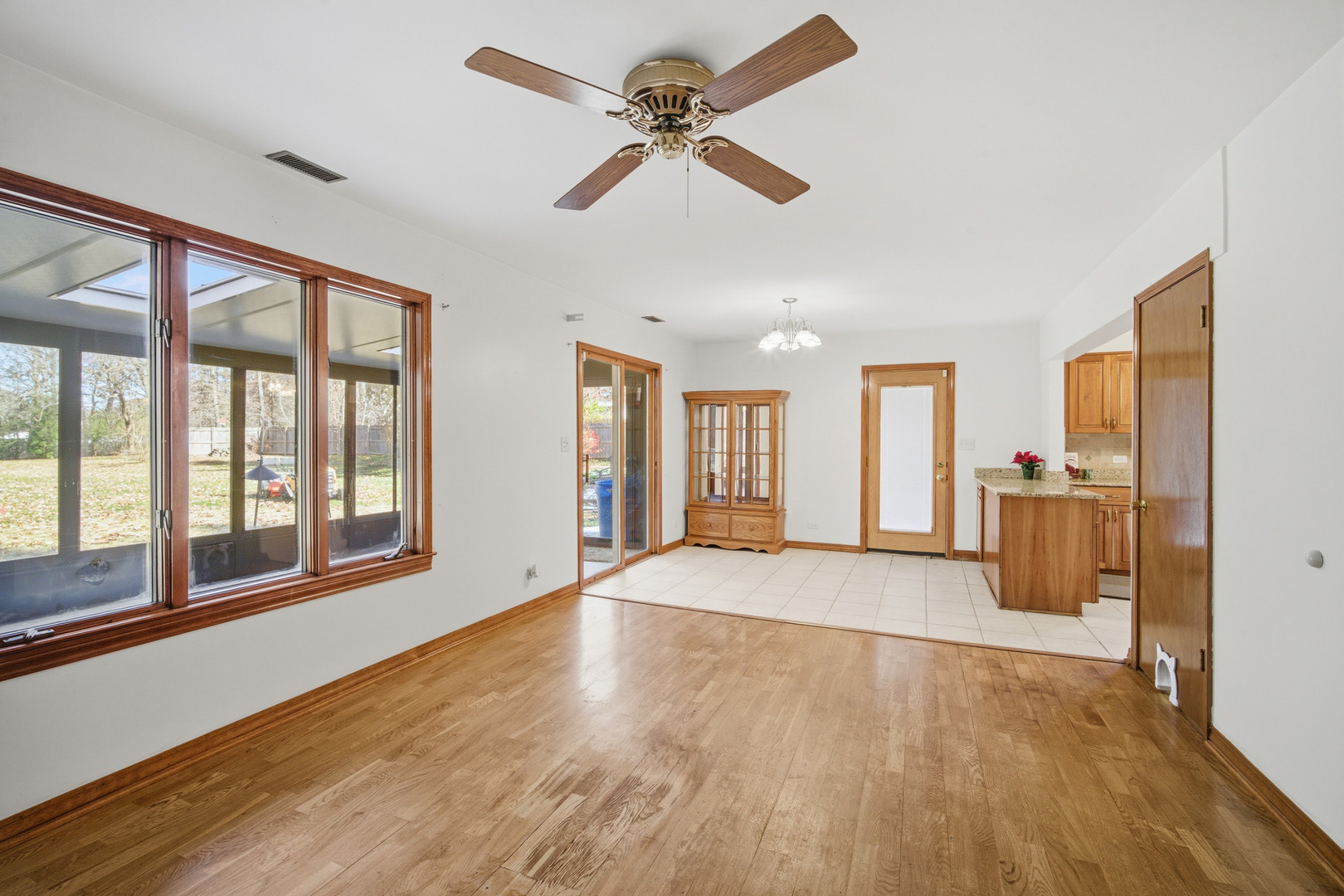 13310 W Greenview Drive, Wadsworth, IL 60083