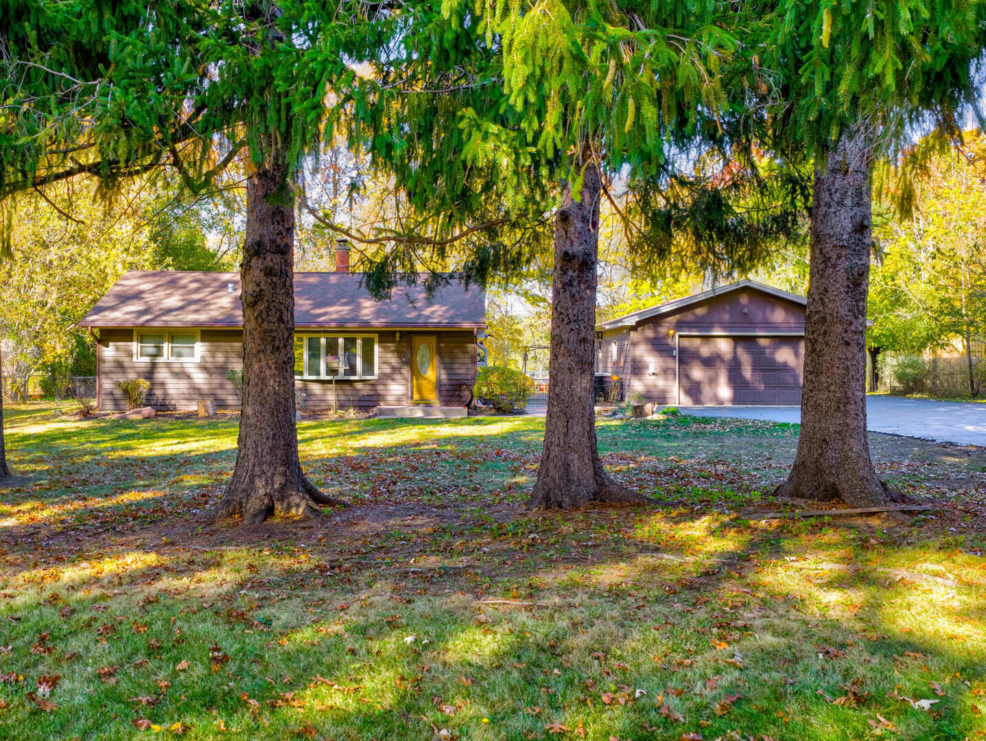 13310 W Greenview Drive, Wadsworth, IL 60083