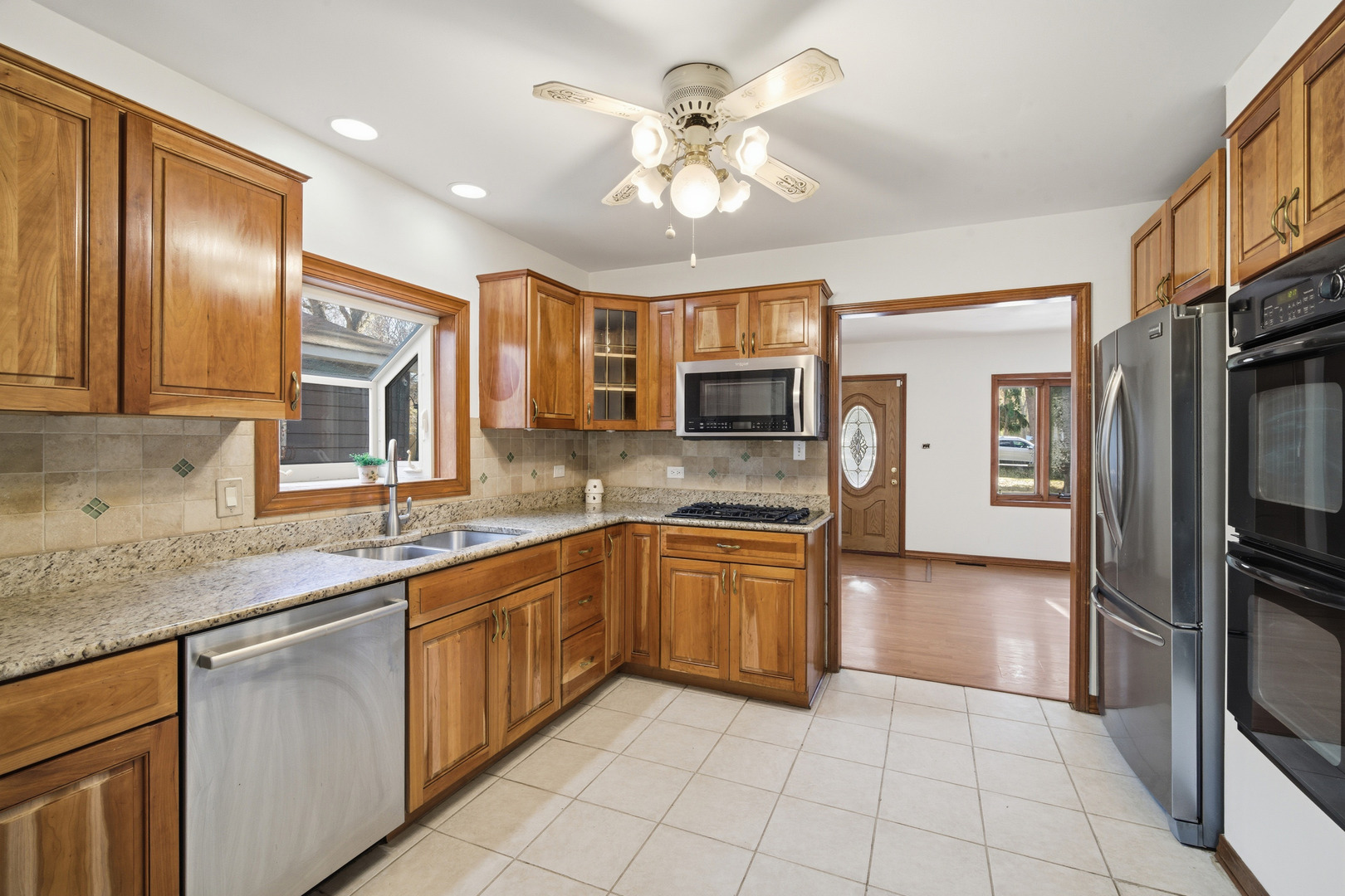 13310 W Greenview Drive, Wadsworth, IL 60083