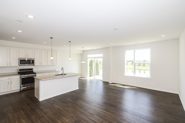 4185 Irving Road, Aurora, IL 60504