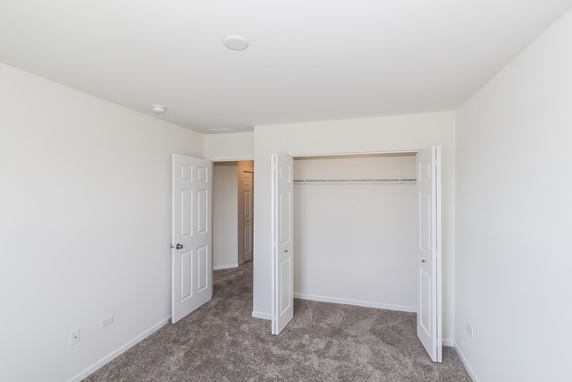 4185 Irving Road, Aurora, IL 60504