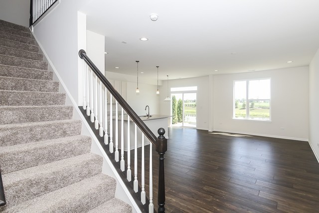 4185 Irving Road, Aurora, IL 60504