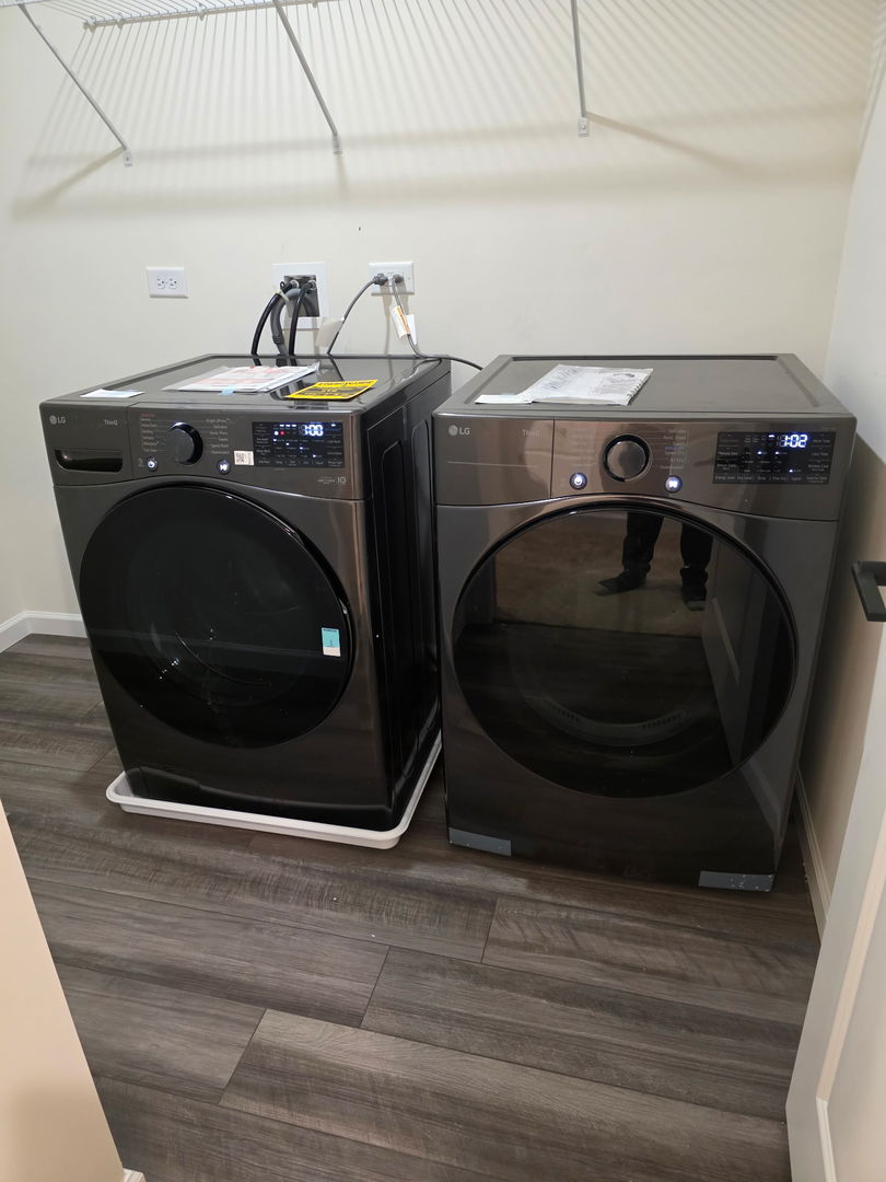 2240 Bent Grass Way, Bolingbrook, IL 60490