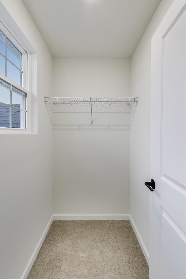 2240 Bent Grass Way, Bolingbrook, IL 60490