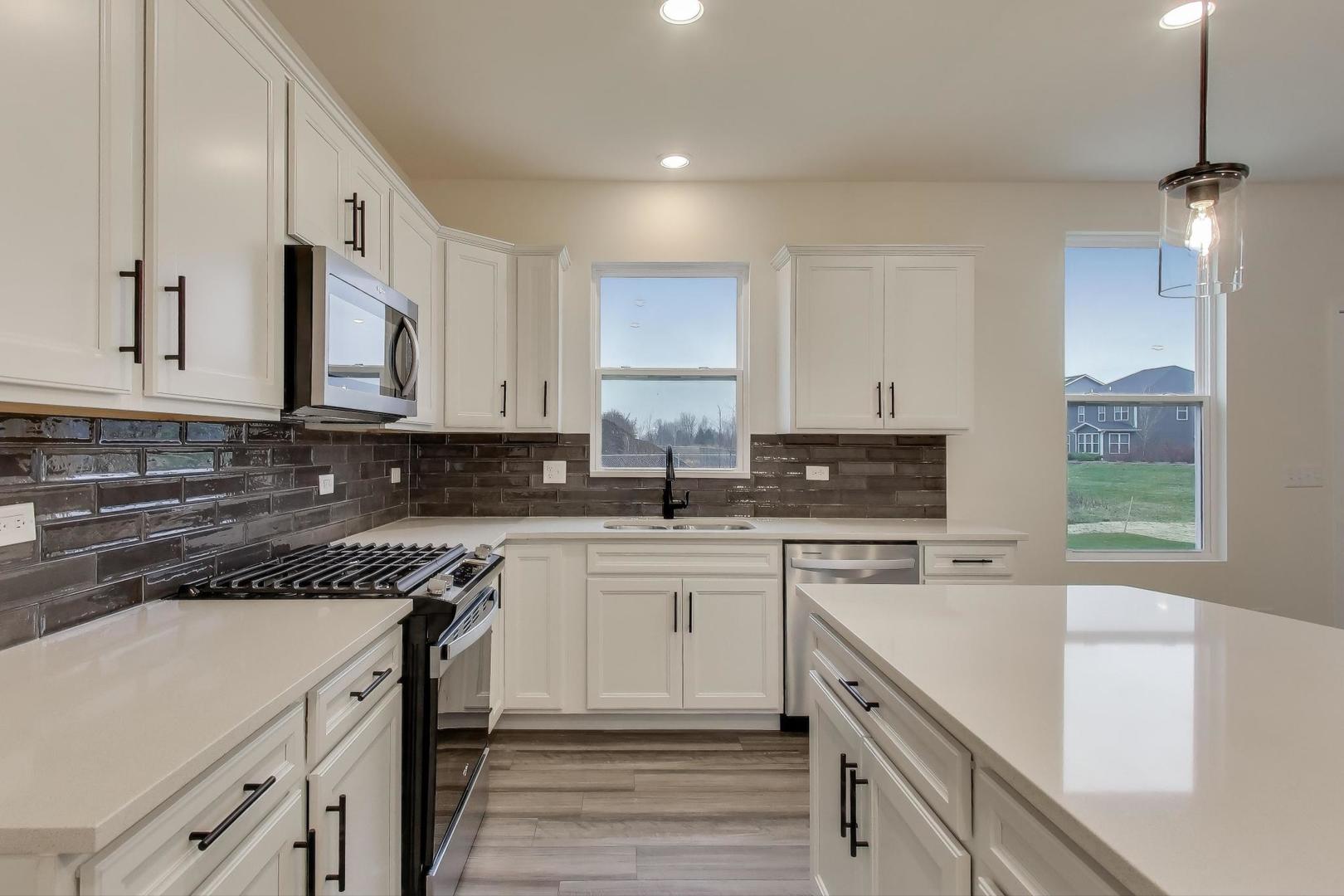 2240 Bent Grass Way, Bolingbrook, IL 60490