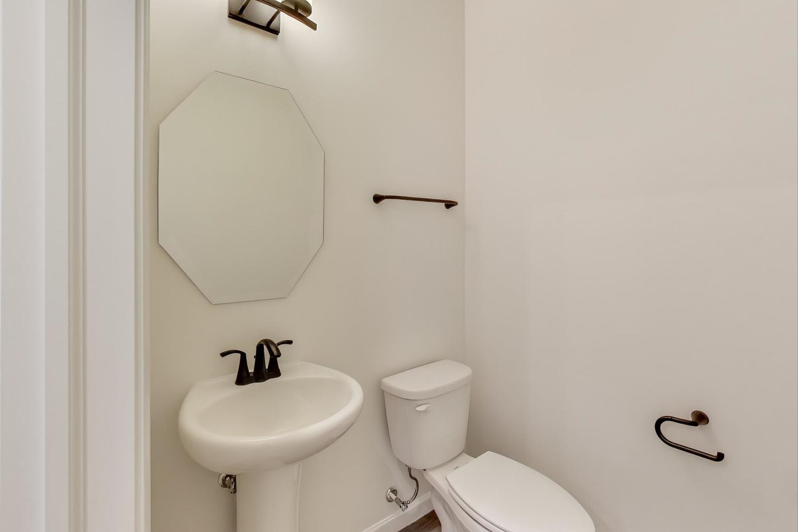 2240 Bent Grass Way, Bolingbrook, IL 60490