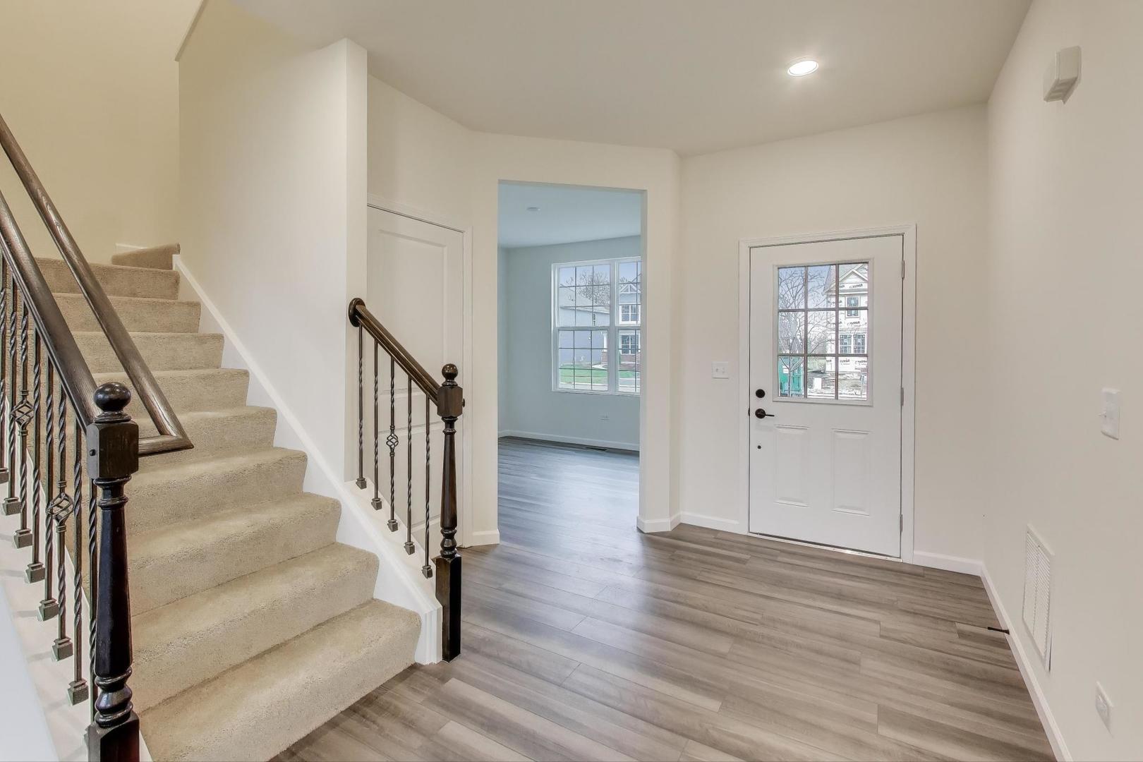 2240 Bent Grass Way, Bolingbrook, IL 60490