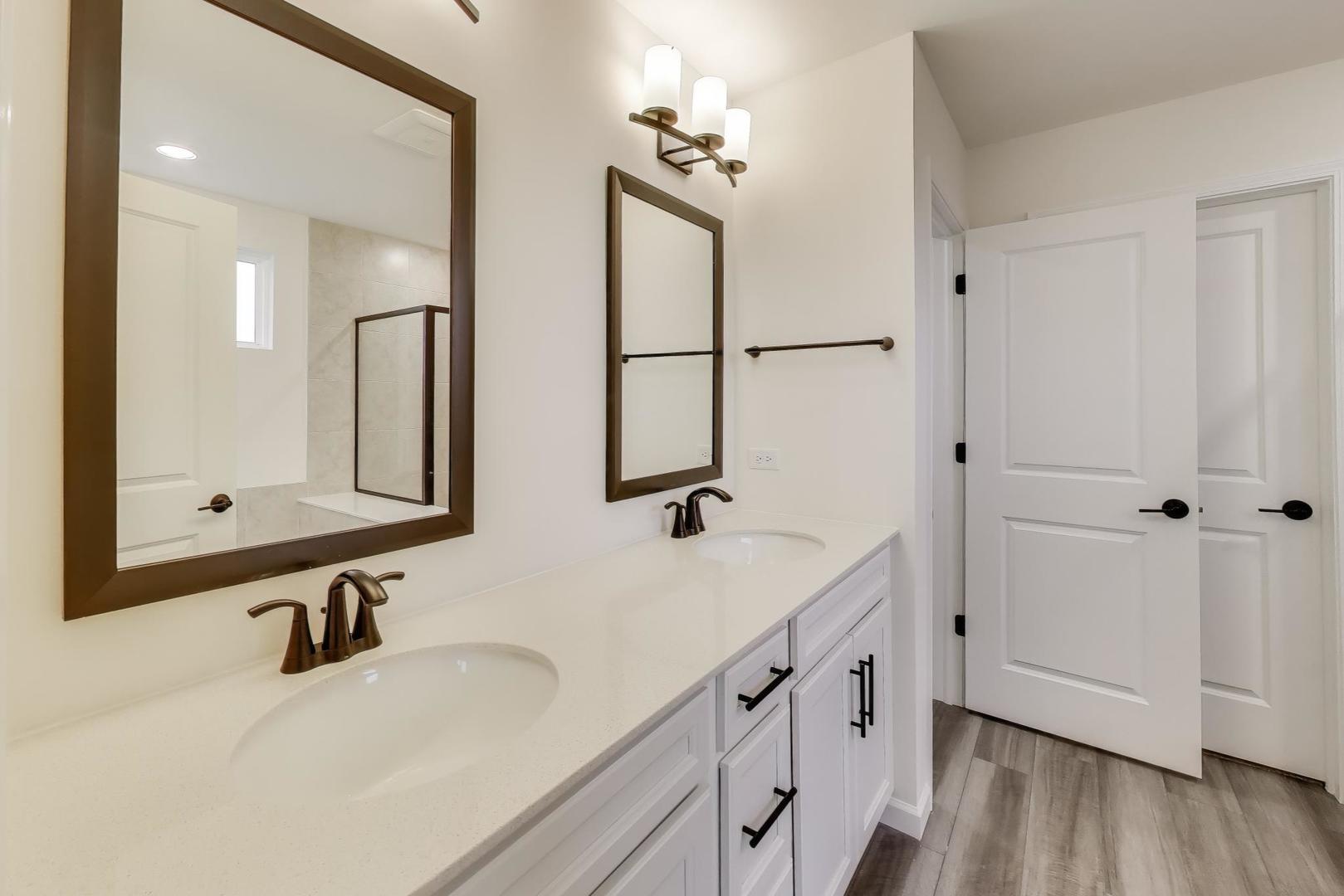 2240 Bent Grass Way, Bolingbrook, IL 60490