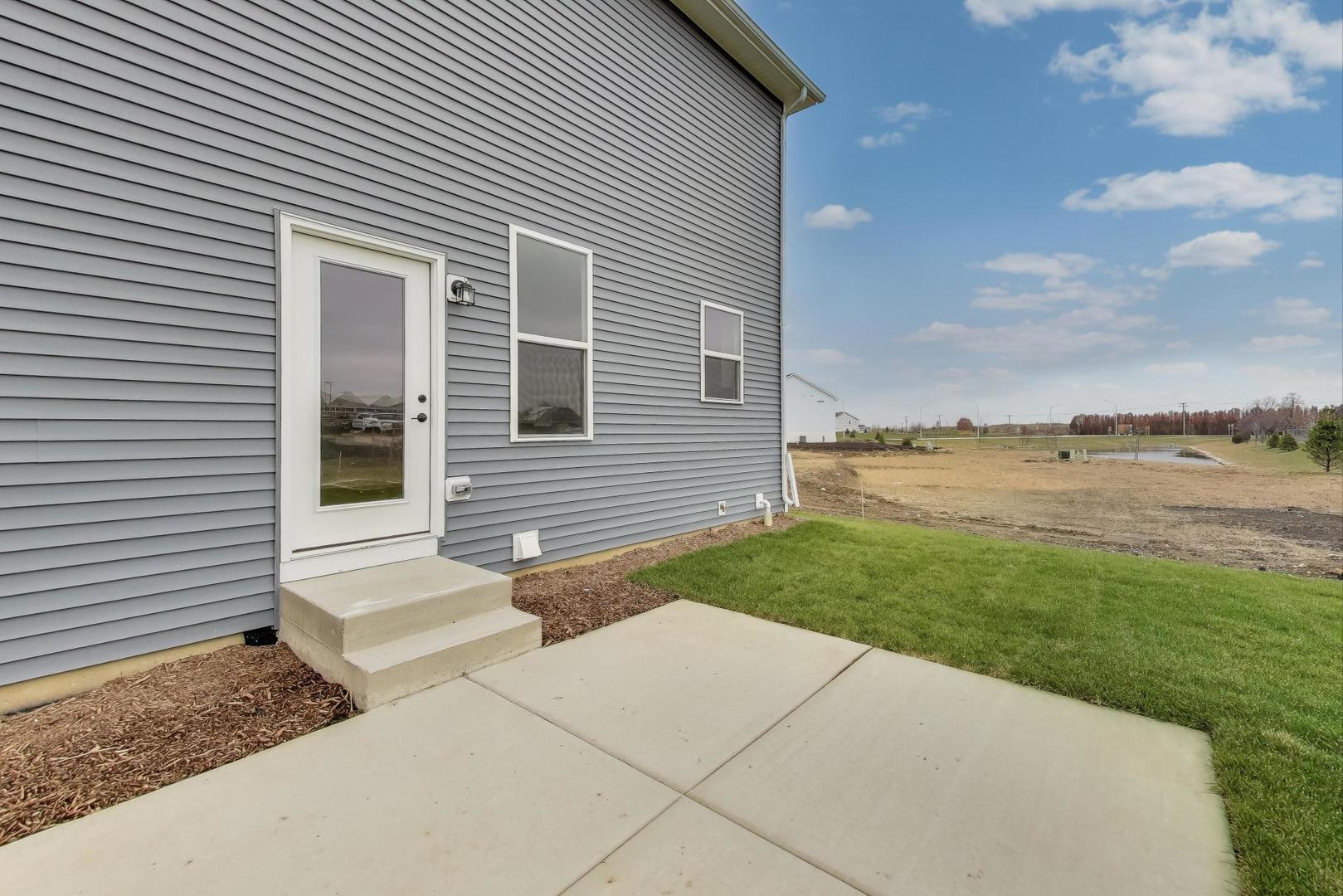 2240 Bent Grass Way, Bolingbrook, IL 60490