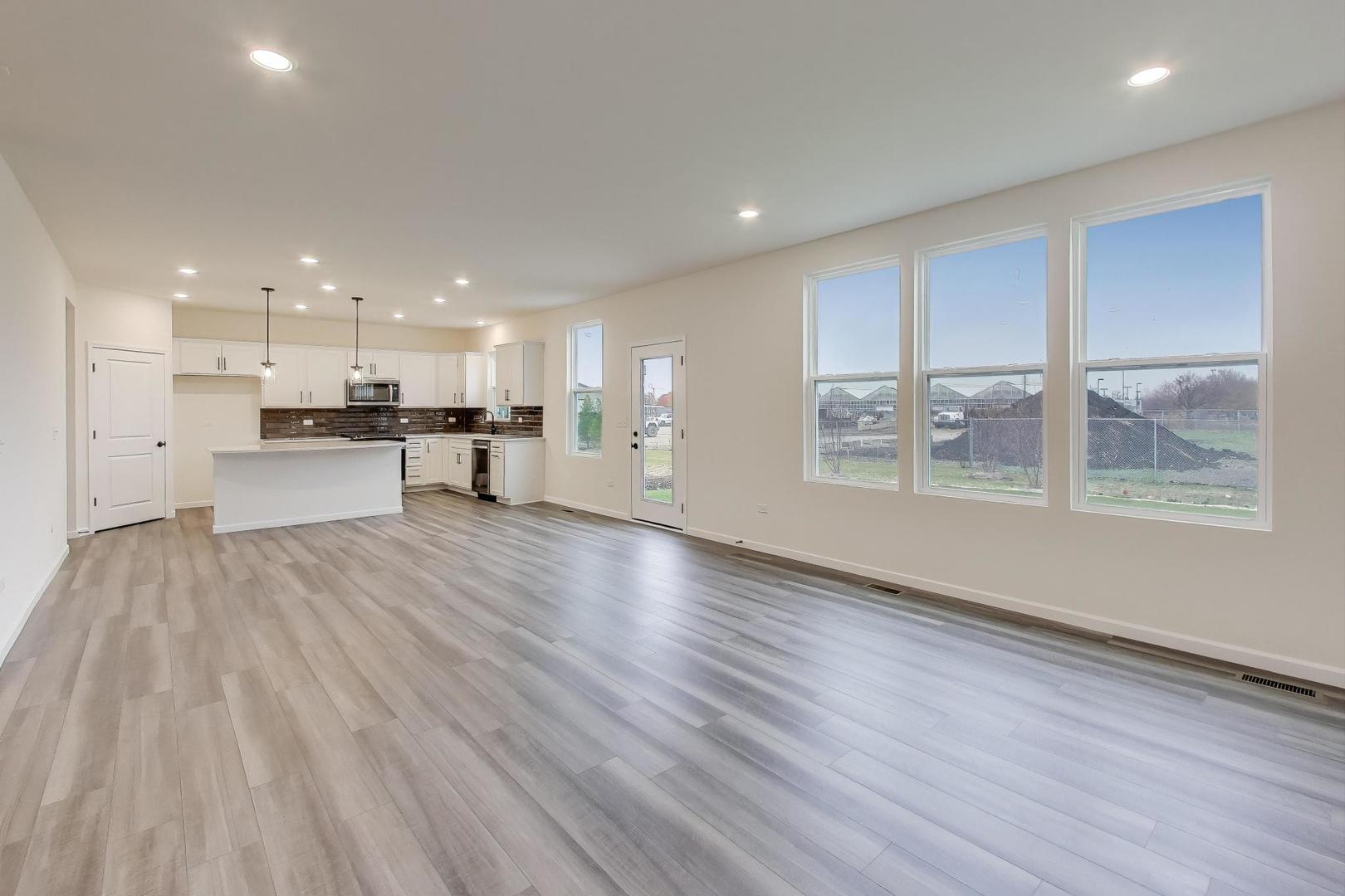 2240 Bent Grass Way, Bolingbrook, IL 60490