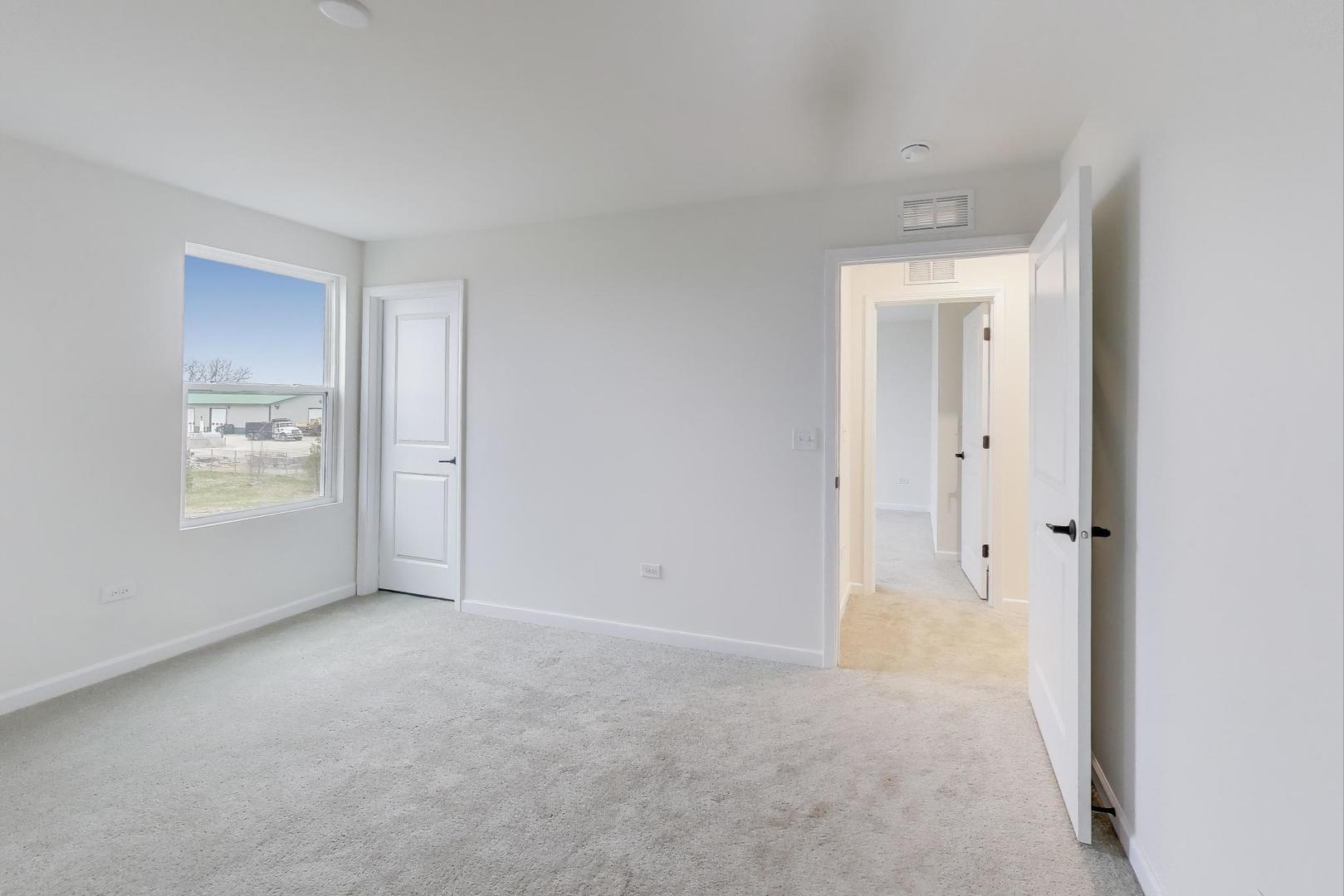 2240 Bent Grass Way, Bolingbrook, IL 60490