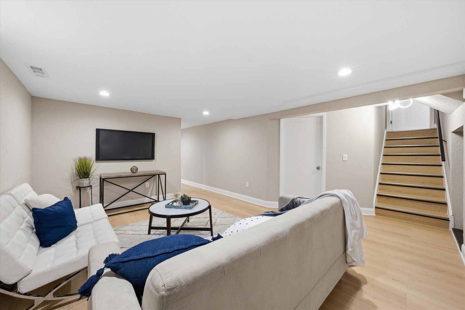 17048 Clyde Avenue, South Holland, IL 60473