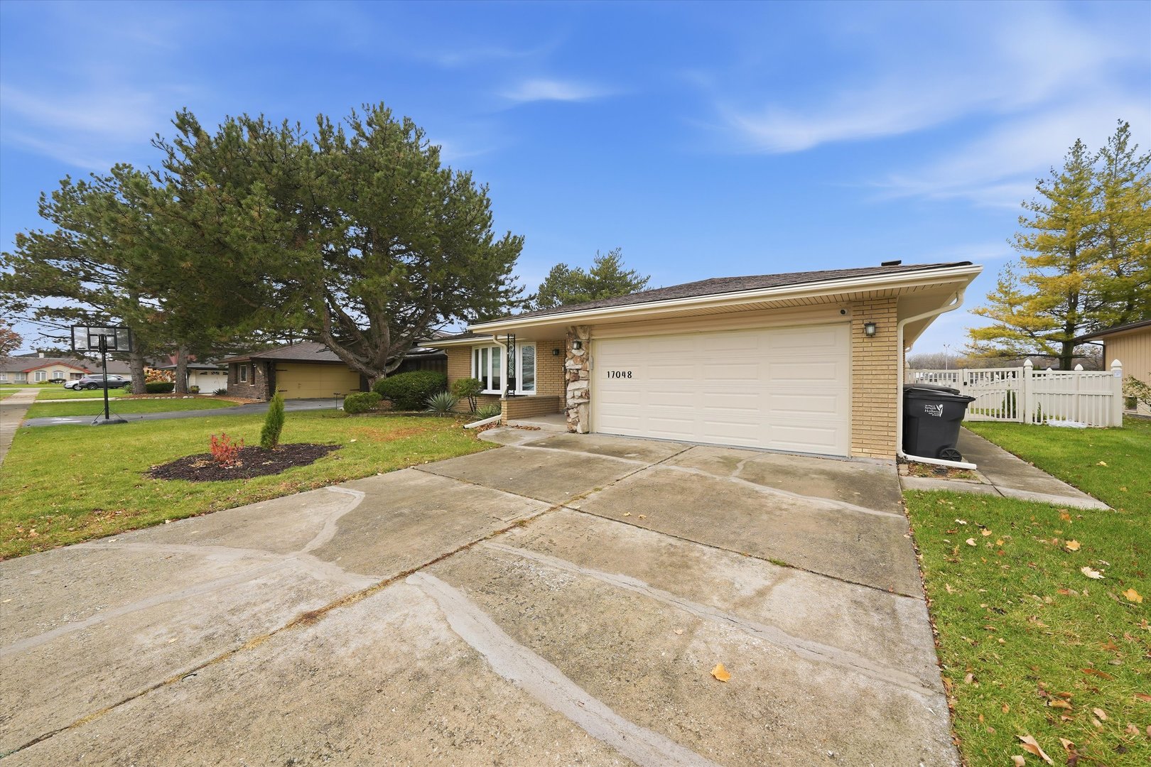 17048 Clyde Avenue, South Holland, IL 60473