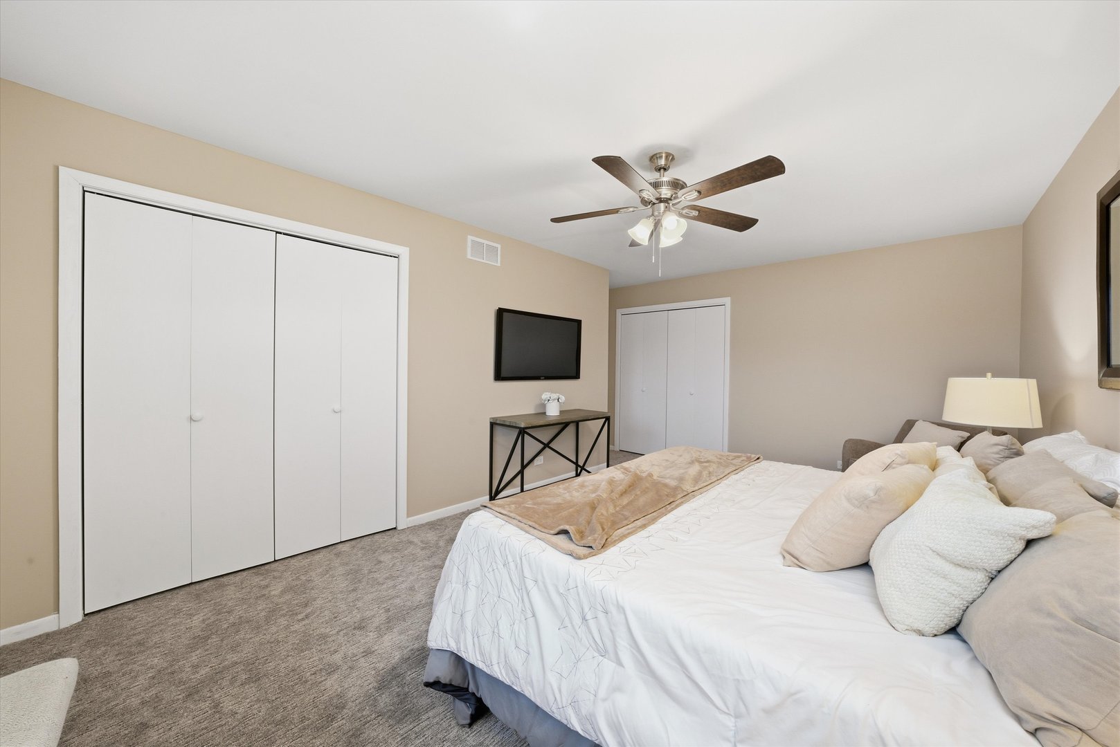 17048 Clyde Avenue, South Holland, IL 60473