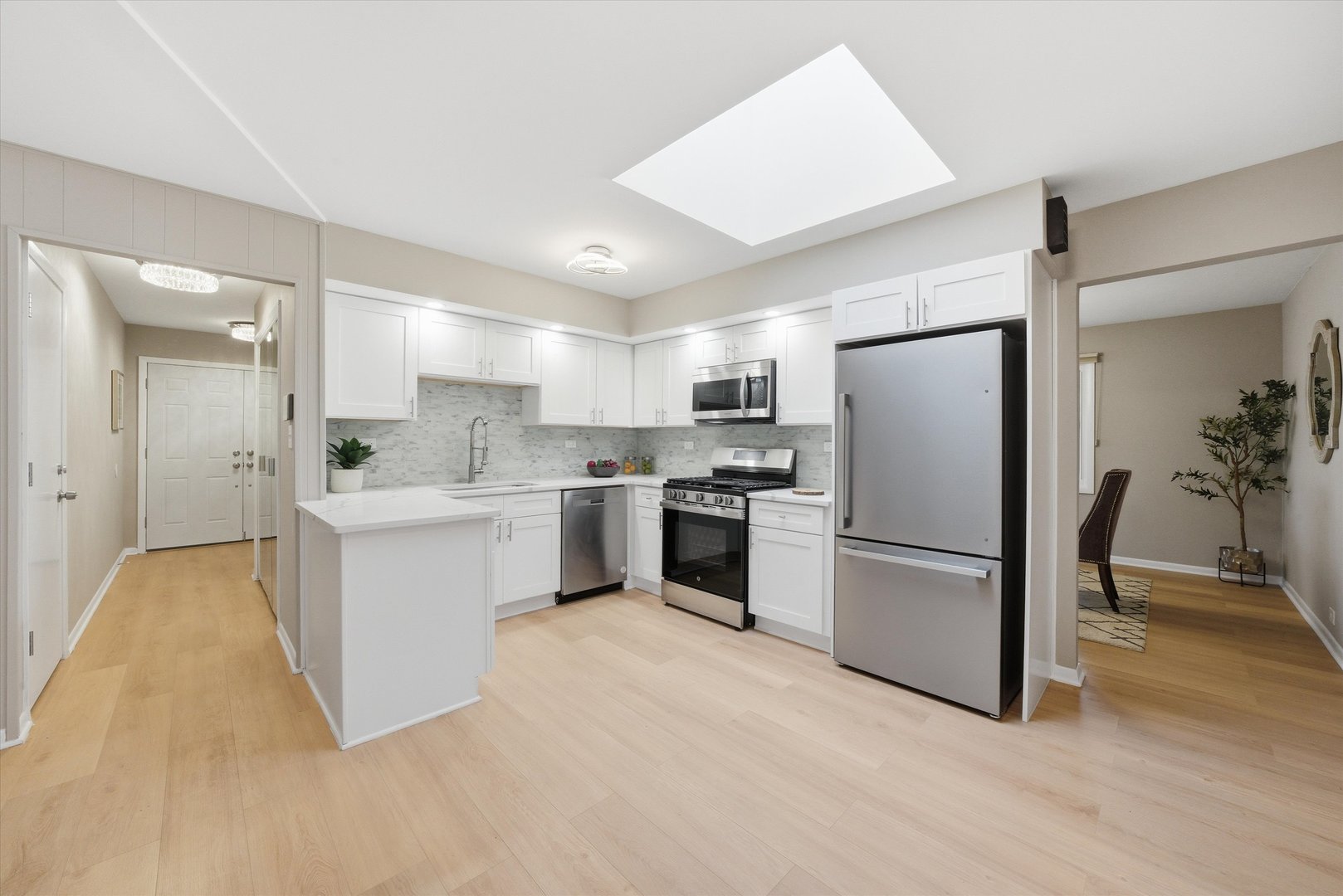 17048 Clyde Avenue, South Holland, IL 60473