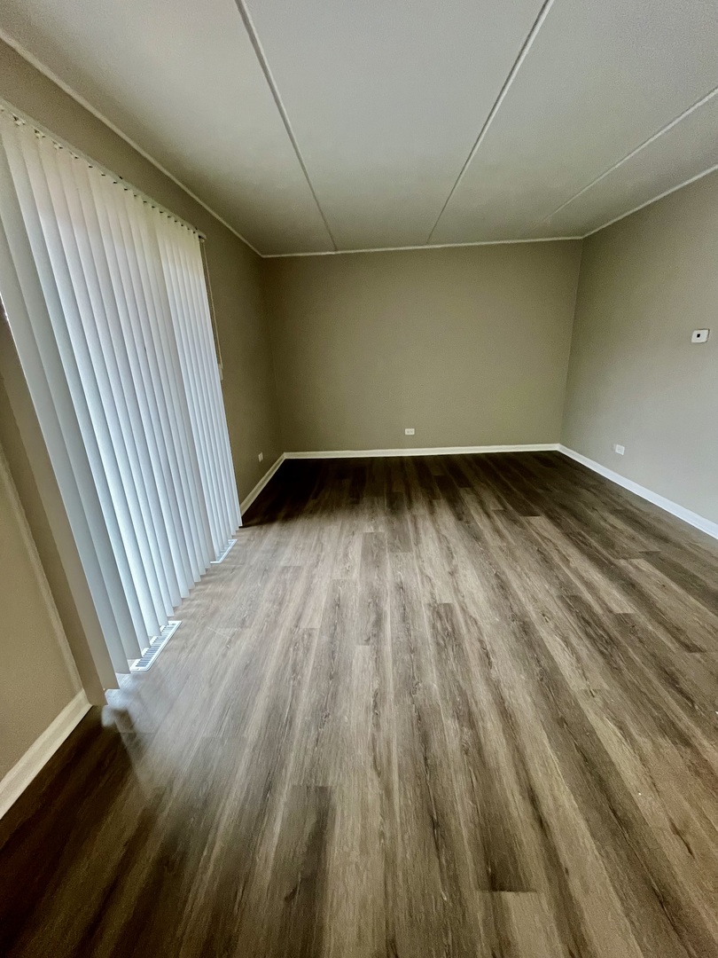 914 School Street #1, Lisle, IL 60532