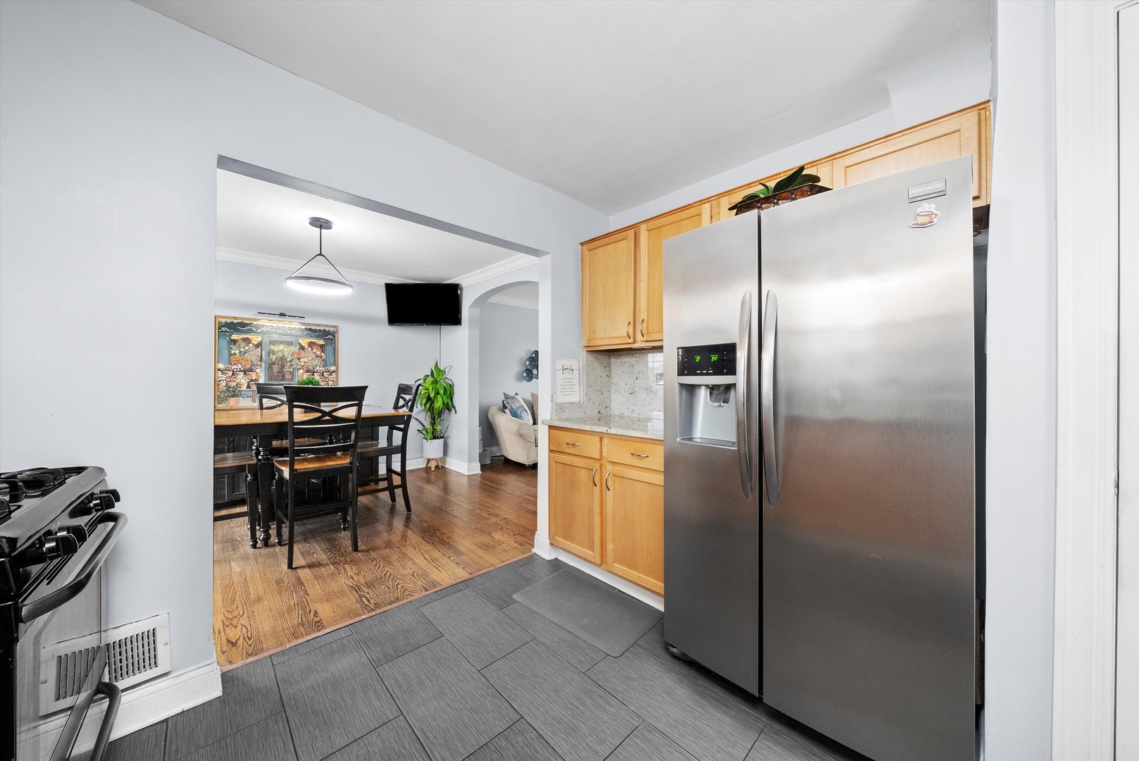 6123 S Meade Avenue, Chicago, IL 60638