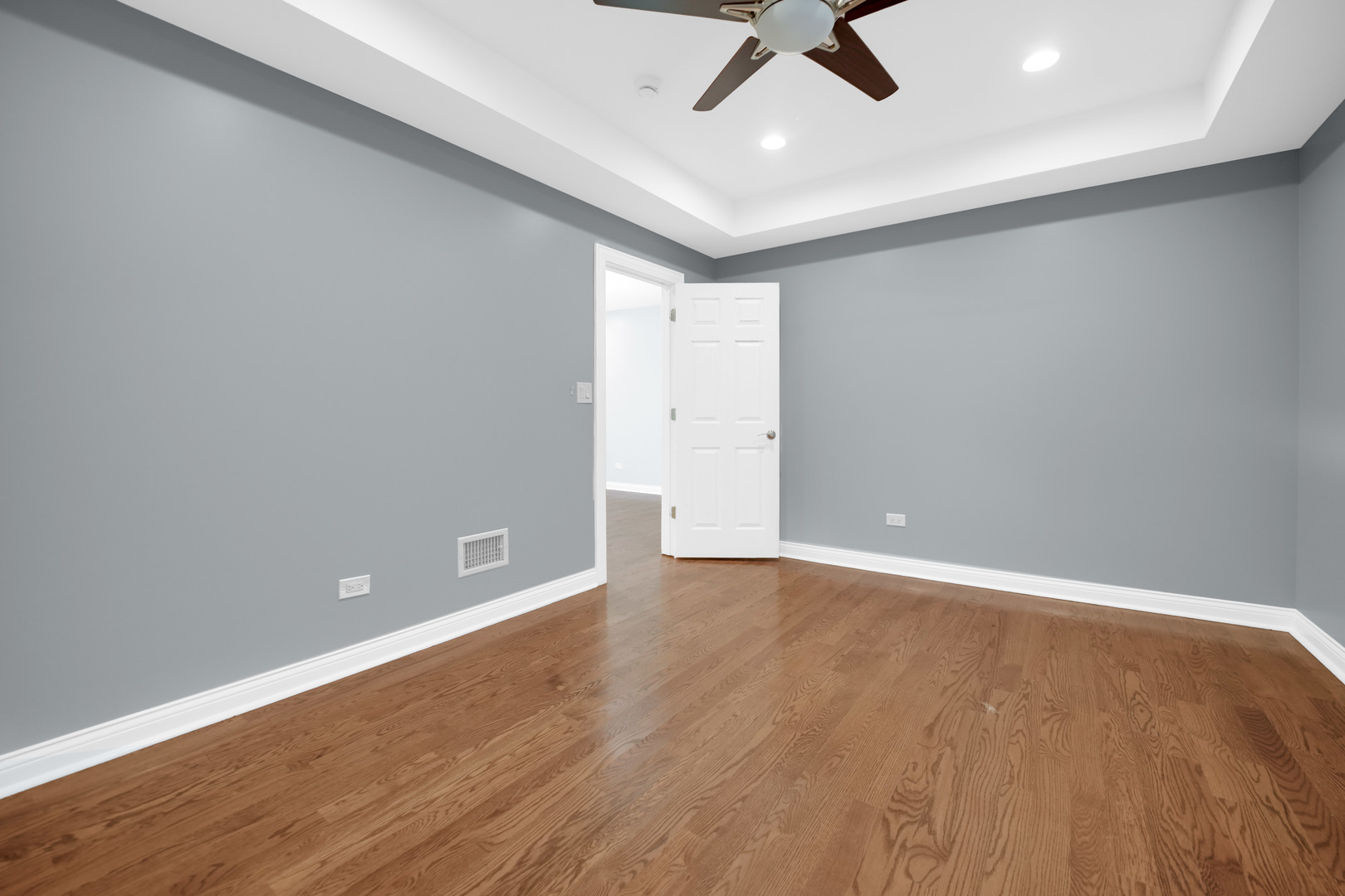 218 S 13th Avenue, Maywood, IL 60153