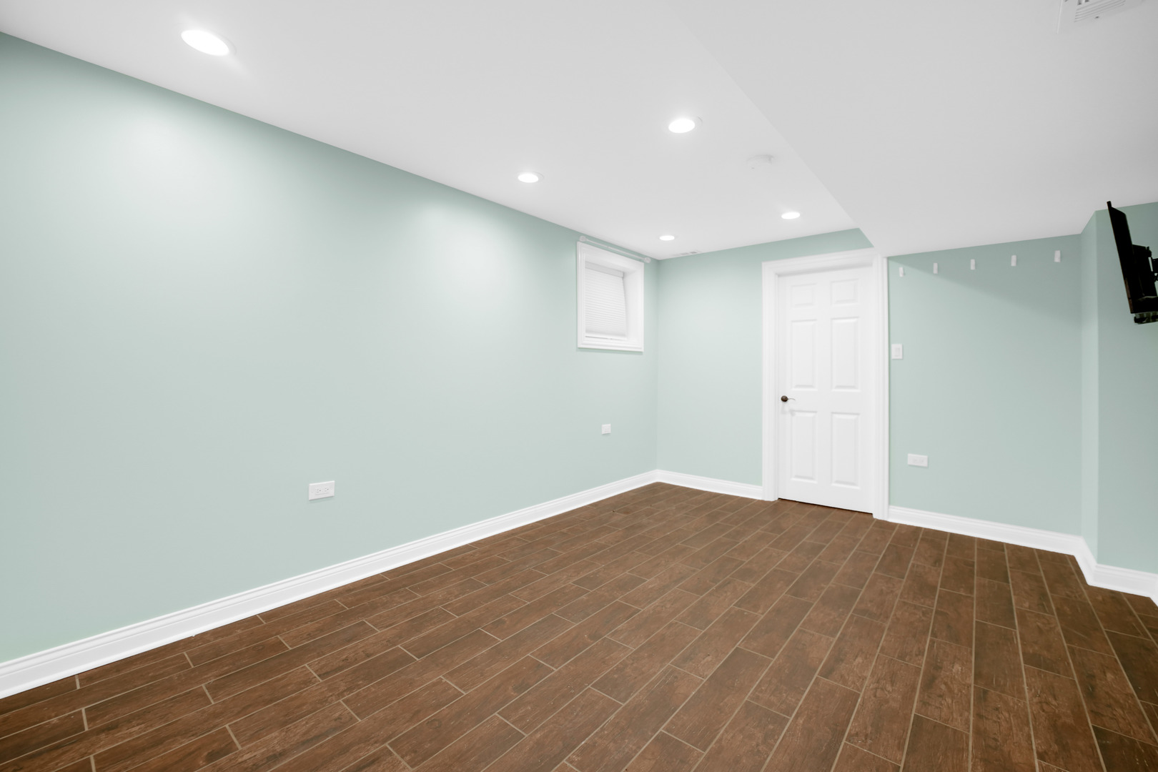 218 S 13th Avenue, Maywood, IL 60153