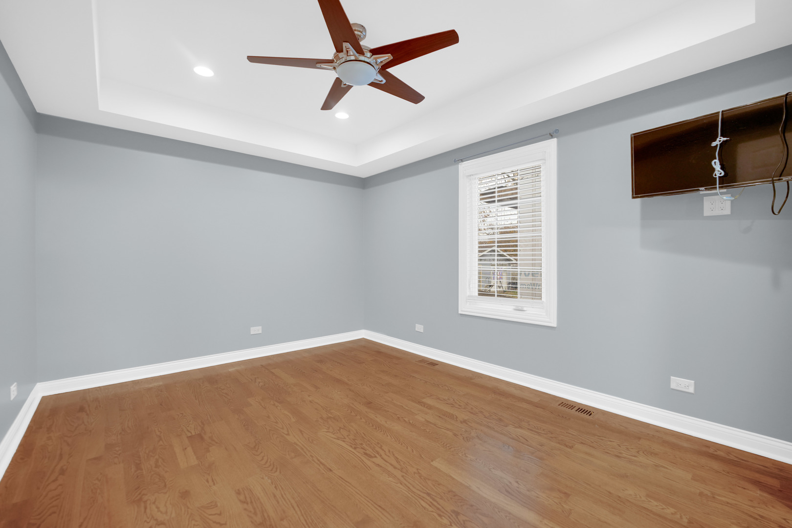 218 S 13th Avenue, Maywood, IL 60153