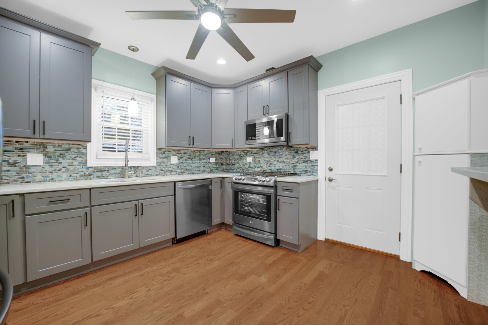 218 S 13th Avenue, Maywood, IL 60153