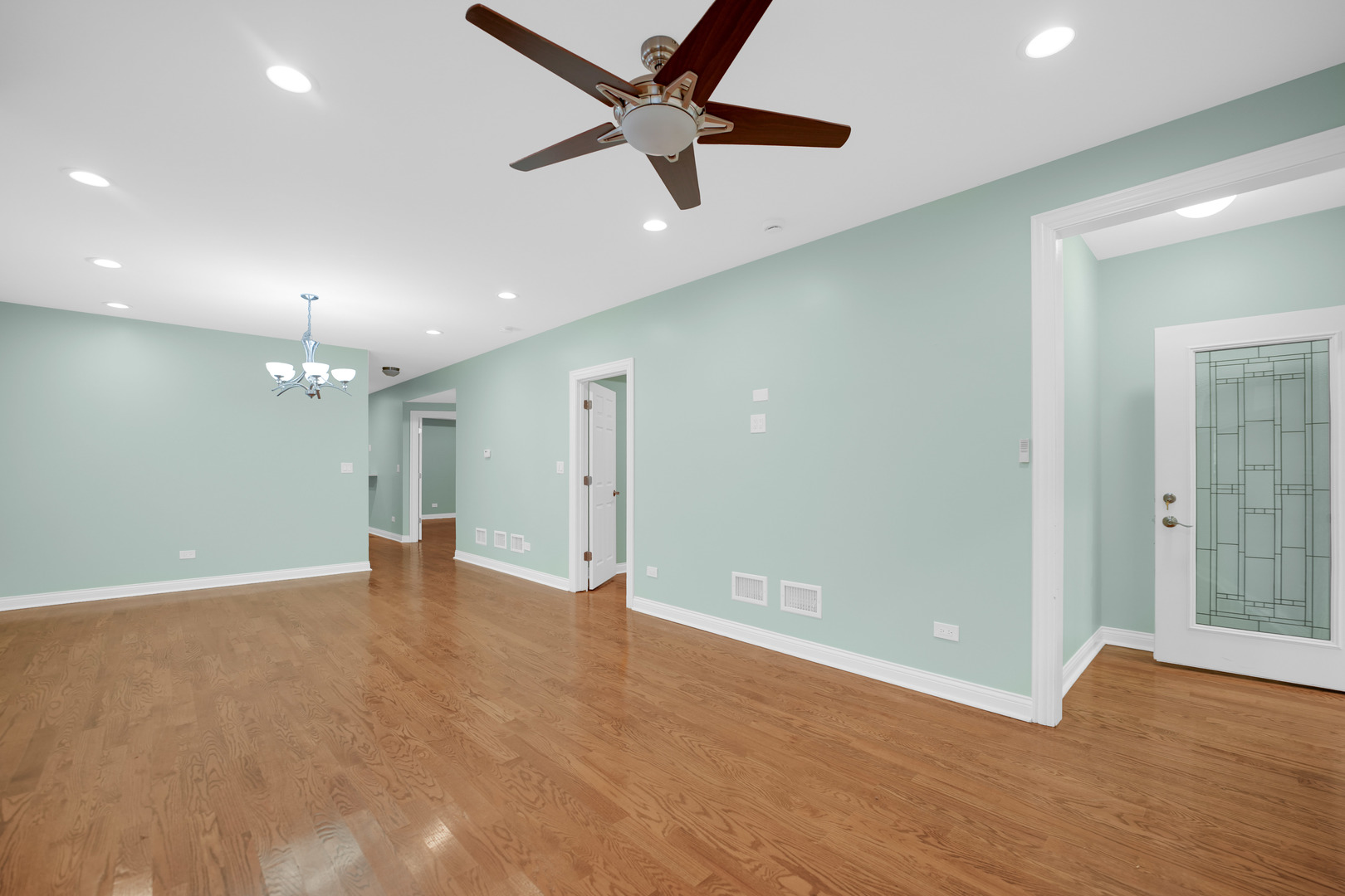 218 S 13th Avenue, Maywood, IL 60153