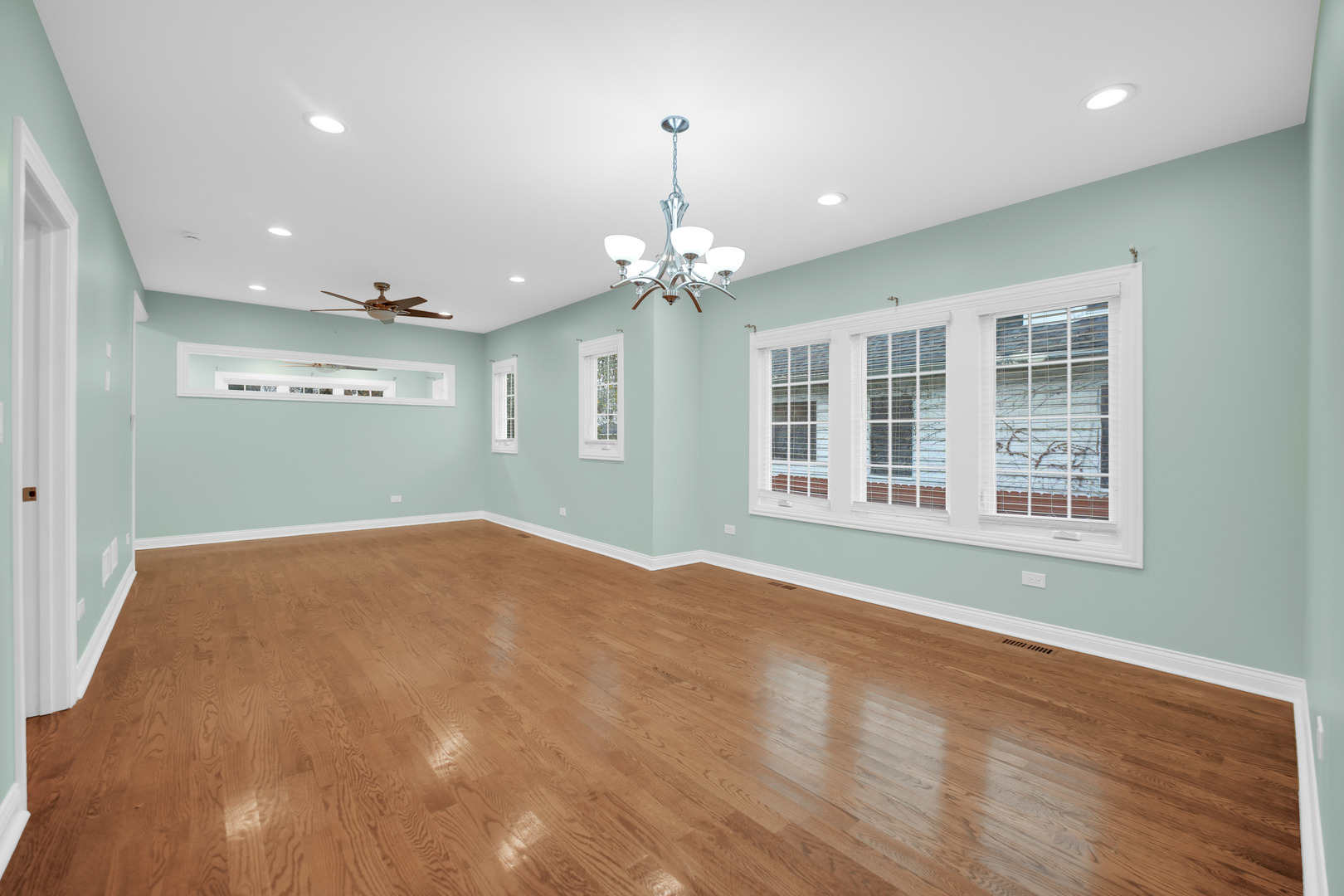 218 S 13th Avenue, Maywood, IL 60153