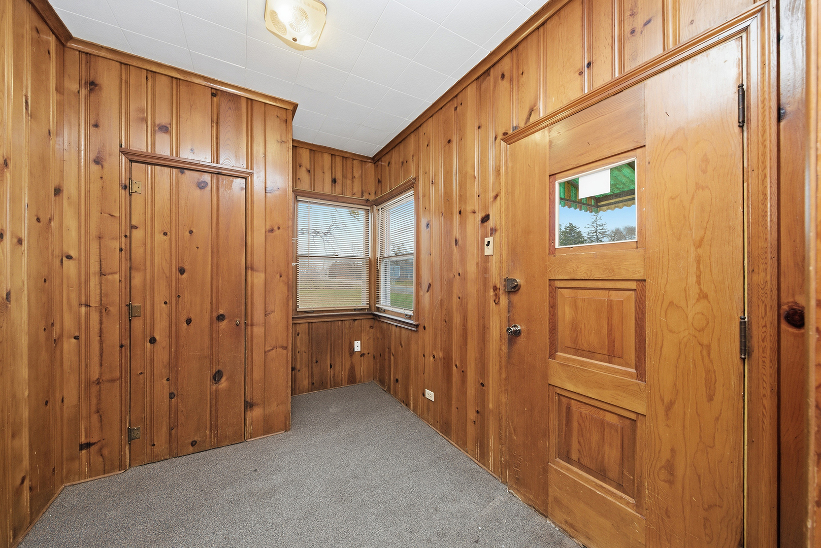 5624 Lomond Avenue, Downers Grove, IL 60516