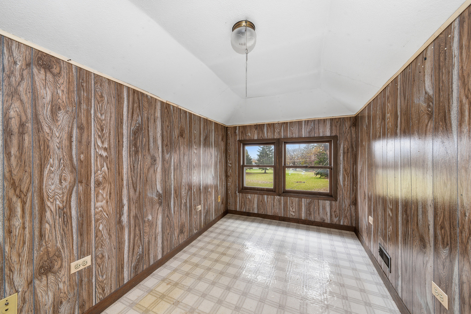 5624 Lomond Avenue, Downers Grove, IL 60516