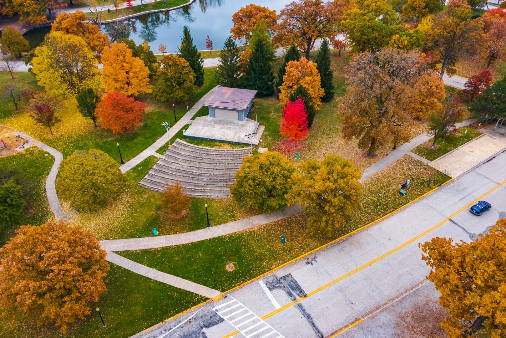 110 Lake Street, Bloomington, IL 61701
