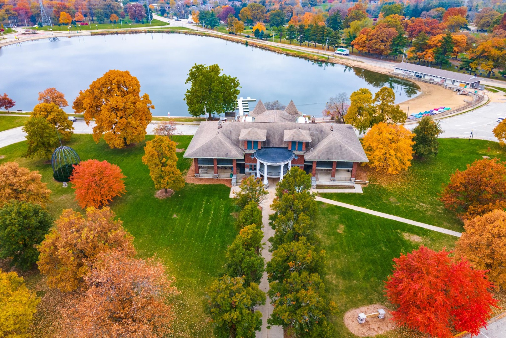 110 Lake Street, Bloomington, IL 61701