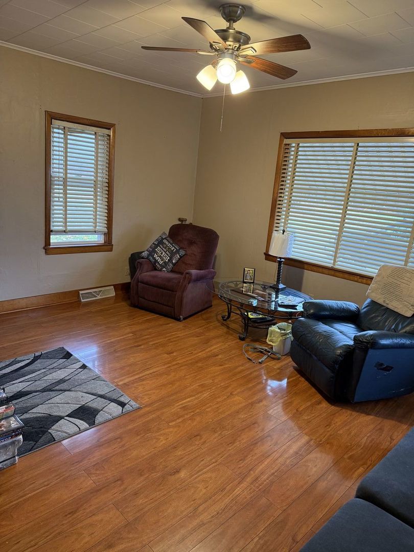 316 N La Salle Avenue, Ladd, IL 61329