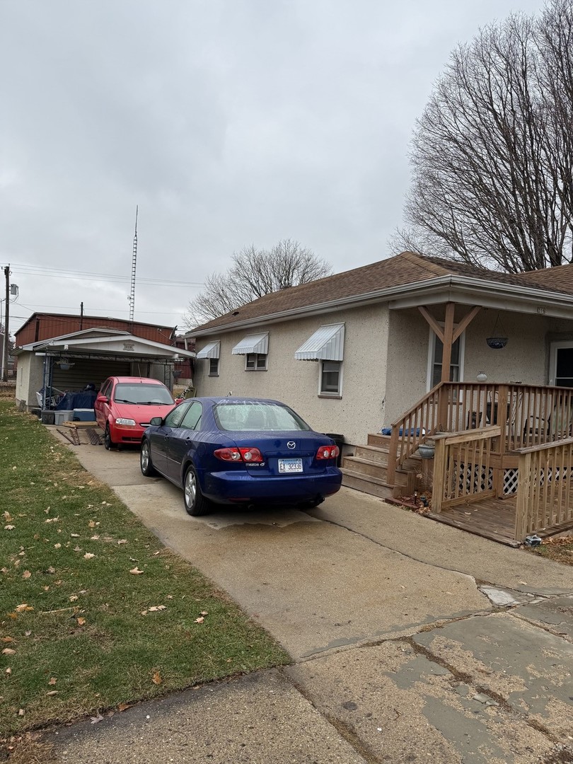 316 N La Salle Avenue, Ladd, IL 61329