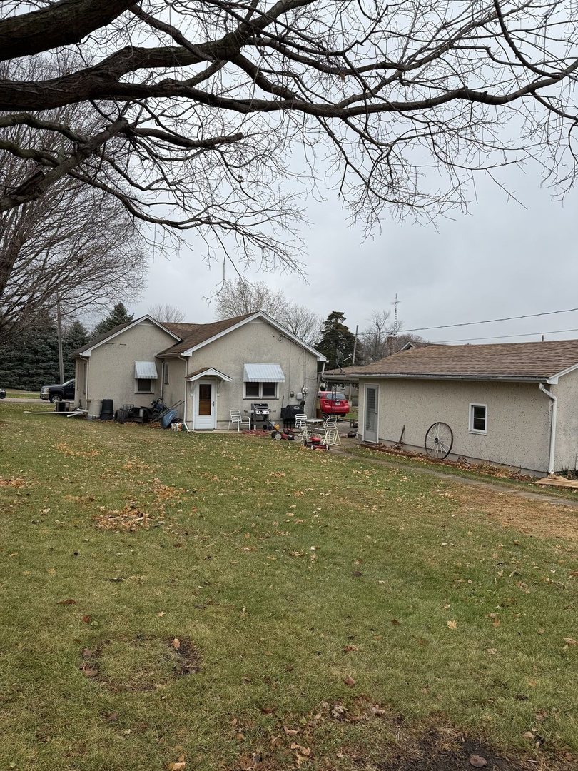 316 N La Salle Avenue, Ladd, IL 61329