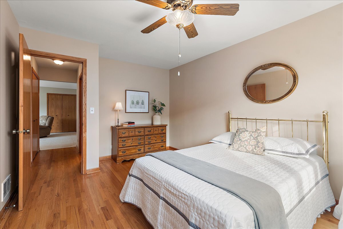 8058 Autobahn Drive #202, Palos Park, IL 60464