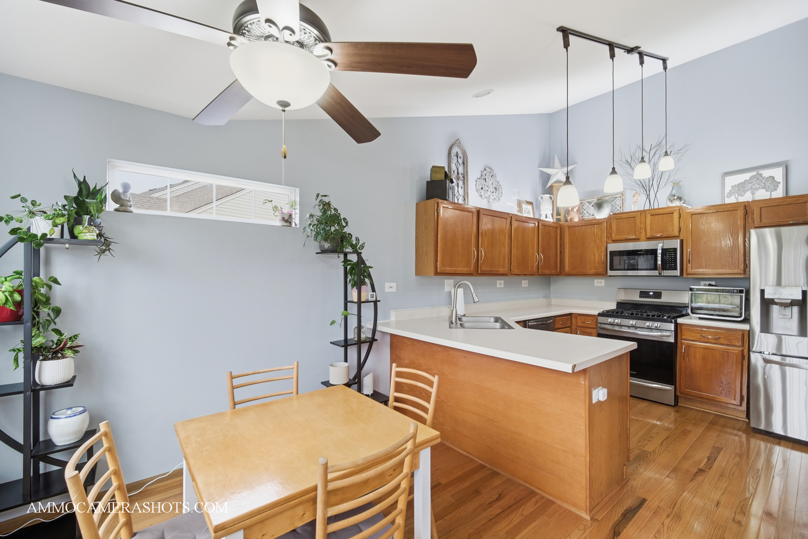 8022 SIERRA WOODS Lane #8022, Carpentersville, IL 60110