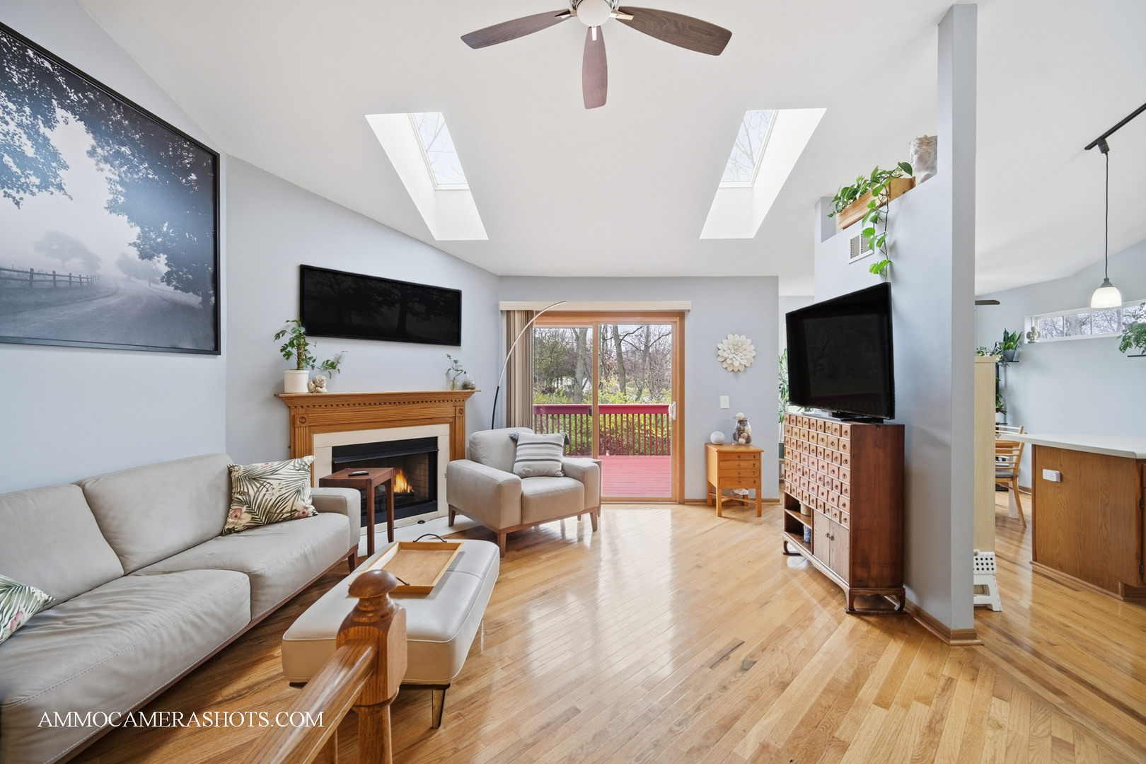 8022 SIERRA WOODS Lane #8022, Carpentersville, IL 60110