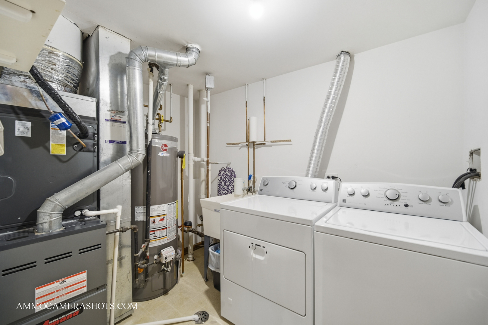 8022 SIERRA WOODS Lane #8022, Carpentersville, IL 60110