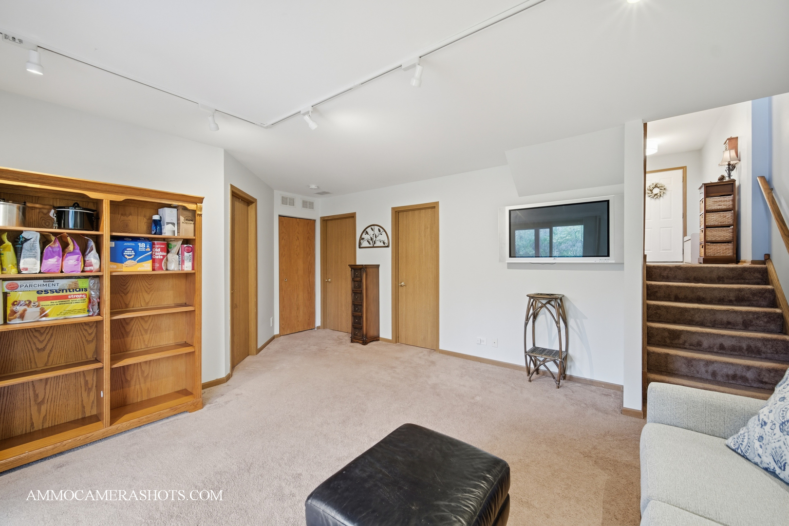 8022 SIERRA WOODS Lane #8022, Carpentersville, IL 60110