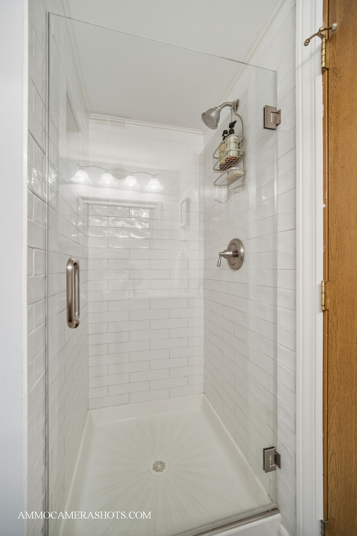 8022 SIERRA WOODS Lane #8022, Carpentersville, IL 60110