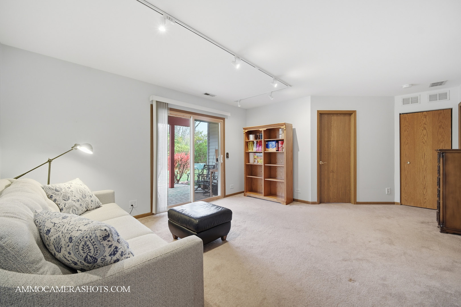 8022 SIERRA WOODS Lane #8022, Carpentersville, IL 60110