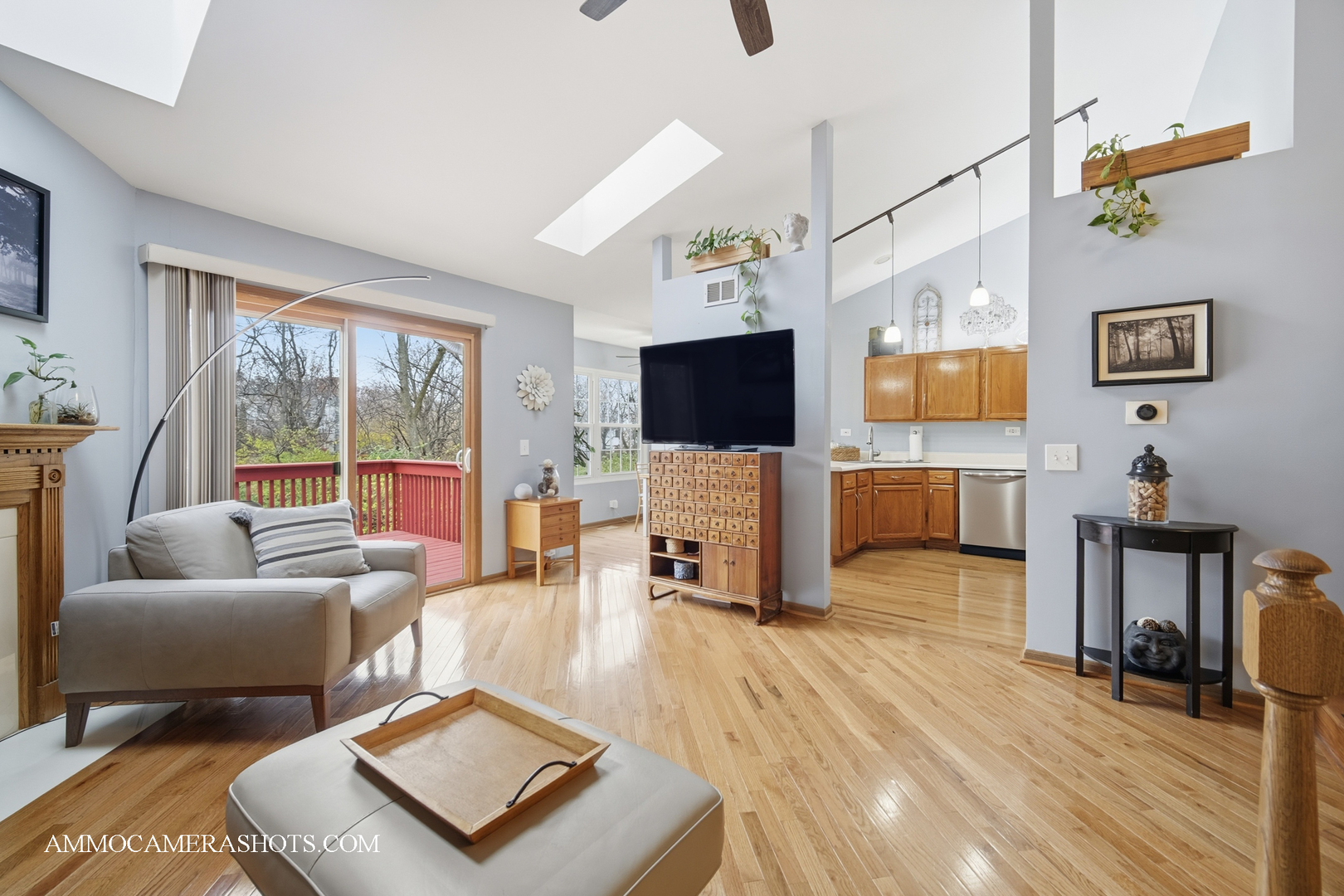 8022 SIERRA WOODS Lane #8022, Carpentersville, IL 60110