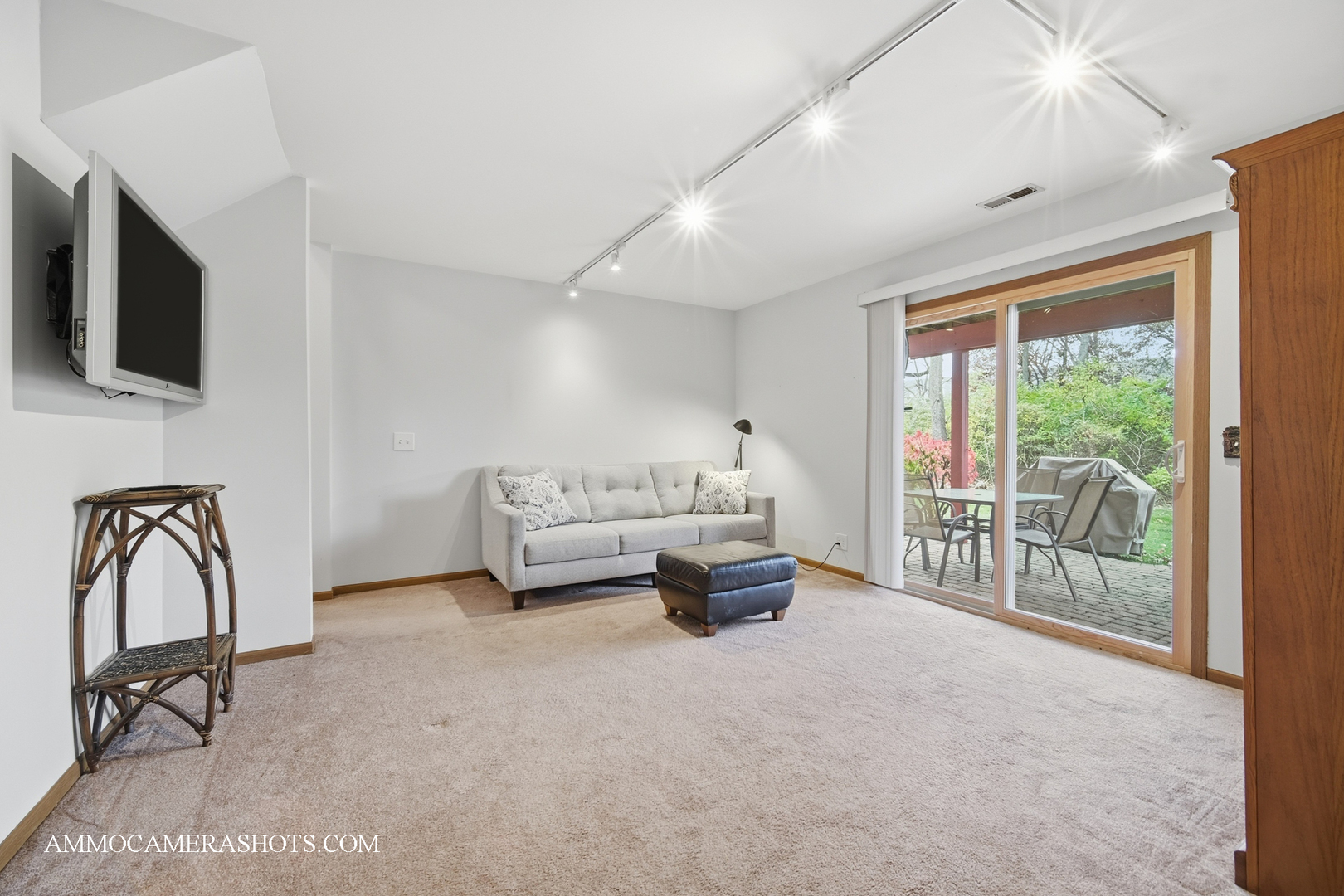 8022 SIERRA WOODS Lane #8022, Carpentersville, IL 60110