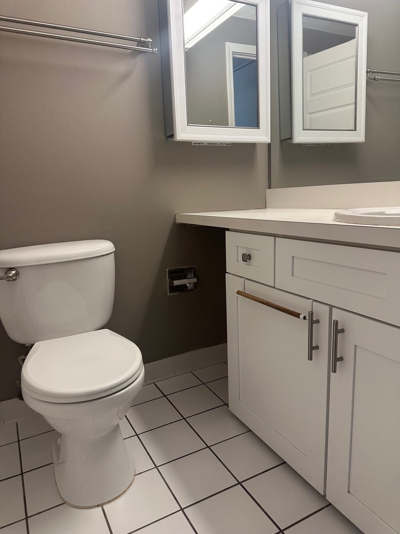 5830 Oakwood Drive #3H, Lisle, IL 60532