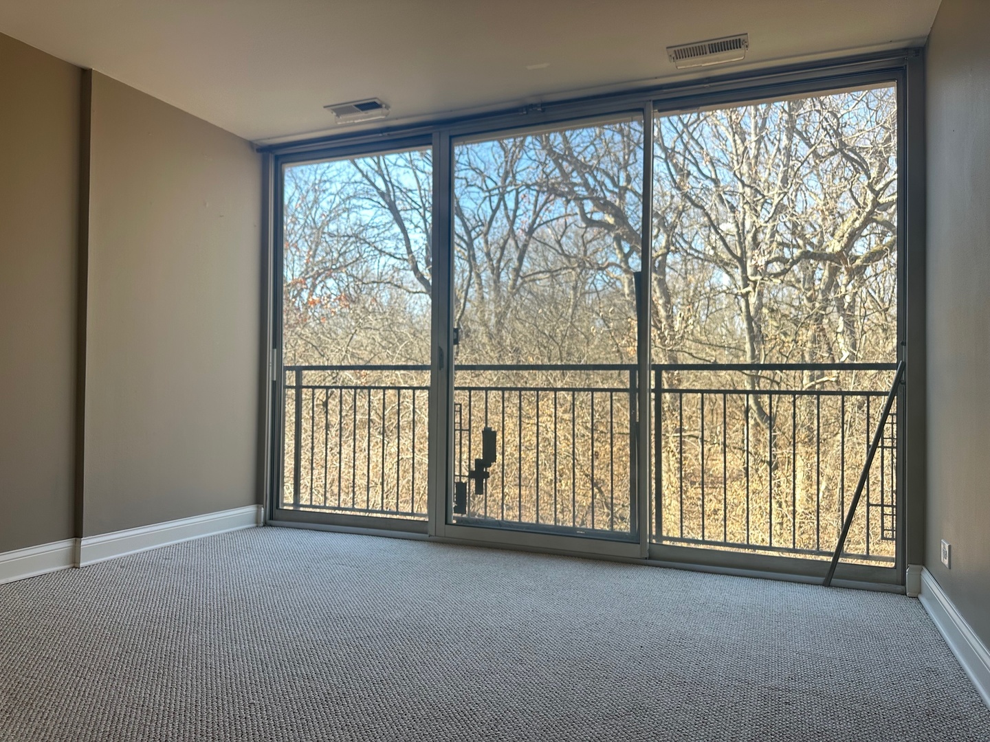 5830 Oakwood Drive #3H, Lisle, IL 60532