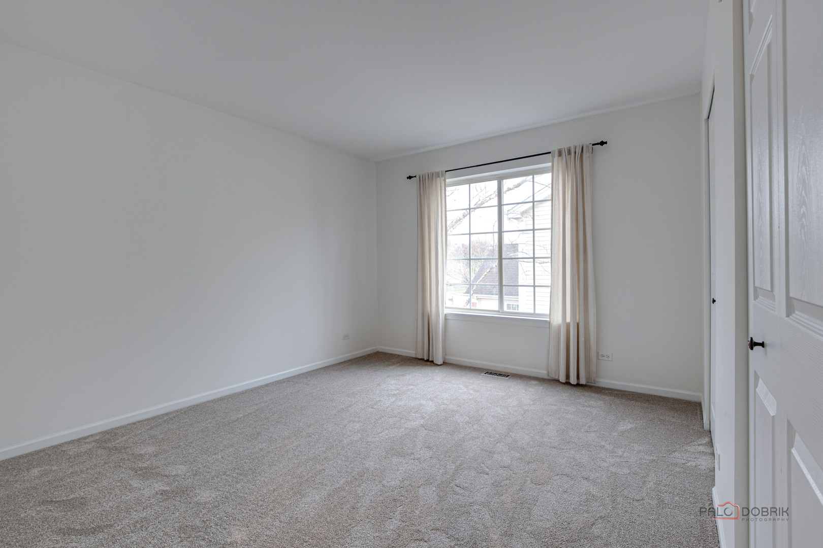 1090 Village Lane, Gurnee, IL 60031