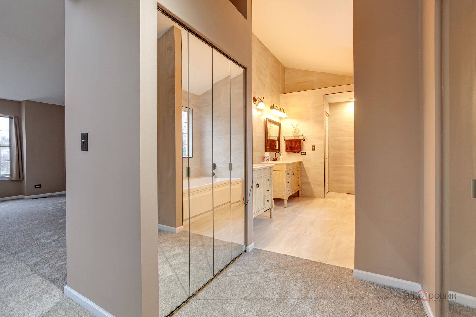 1090 Village Lane, Gurnee, IL 60031