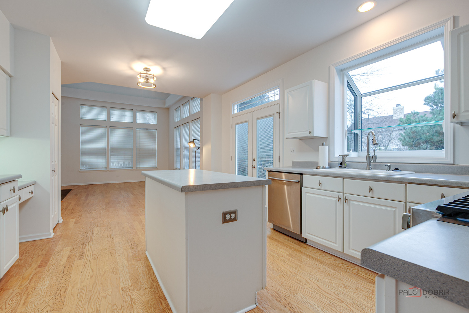 1090 Village Lane, Gurnee, IL 60031