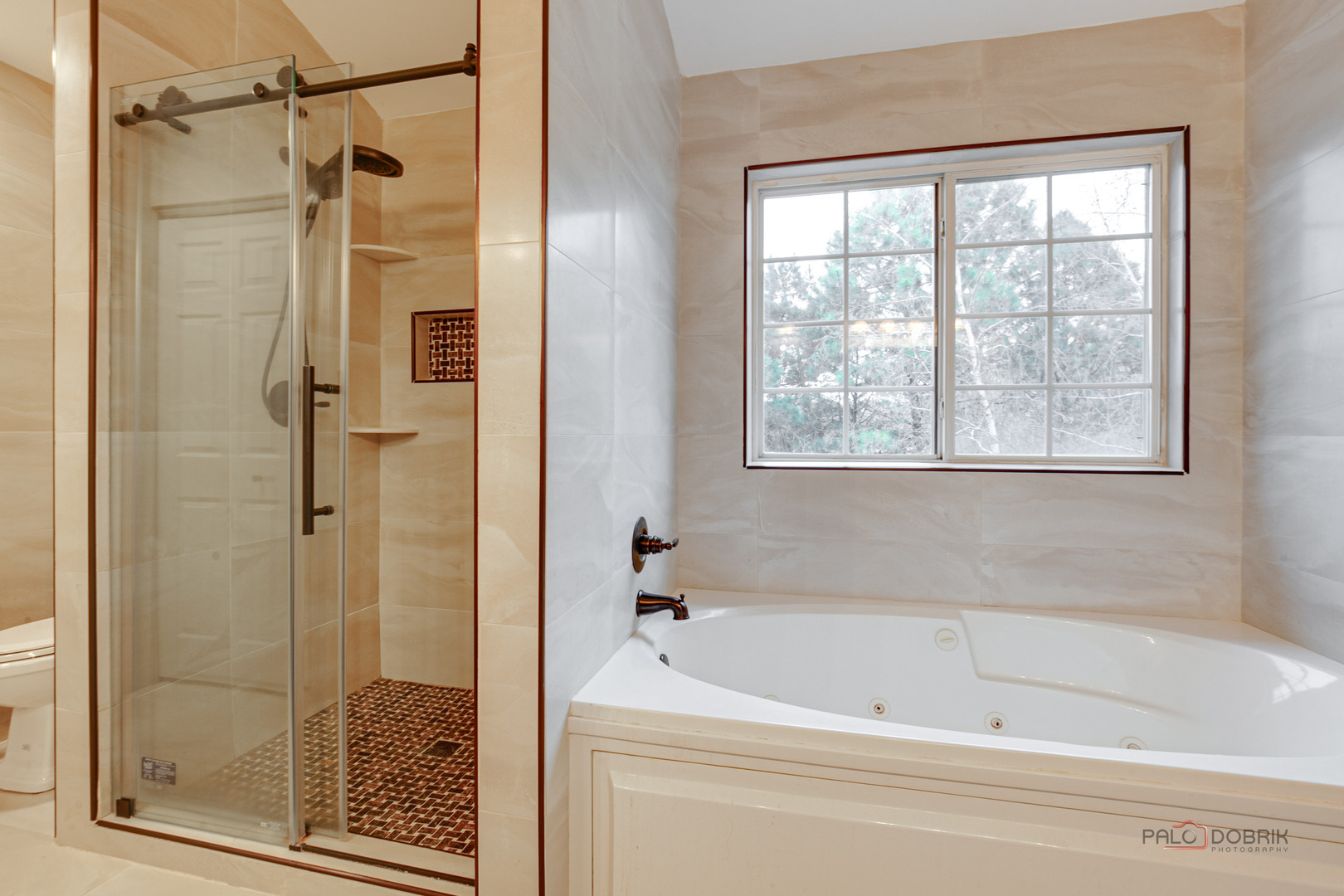 1090 Village Lane, Gurnee, IL 60031